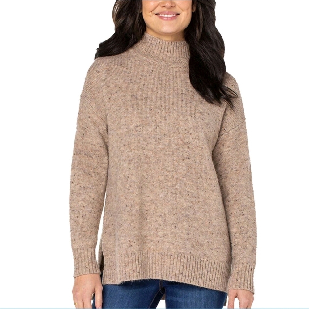Well Worn Women's Beige Turtleneck Sweater Size M
